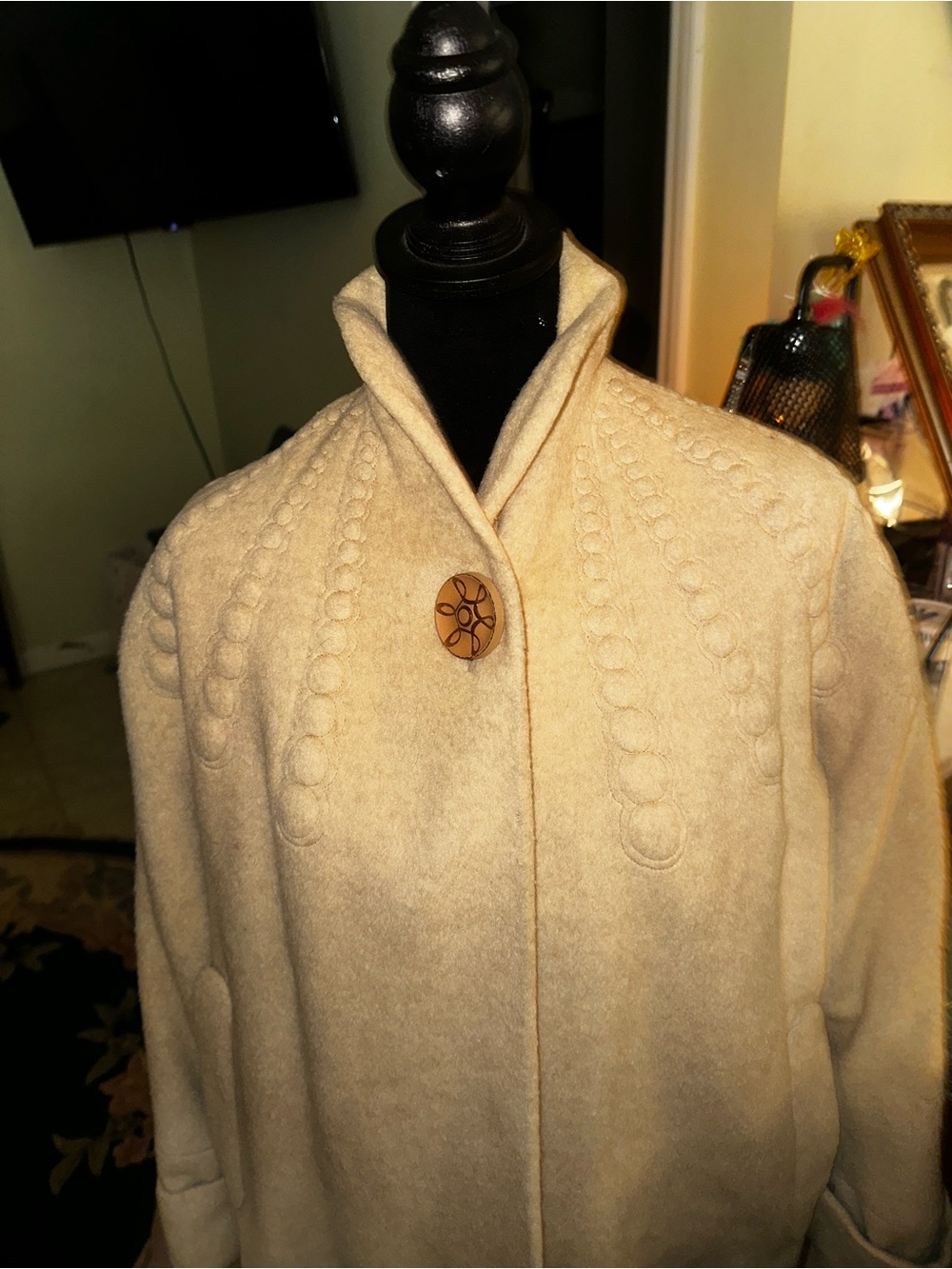 Vintage women’s  Cream Wool-Blend Pea Coat with Decorative Stitching